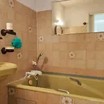 Family House 4 Bedrooms - With Garden Holiday home Saint-Raphael (Var)