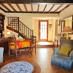 Hébergement de vacances Family House 4 Bedrooms - With Garden