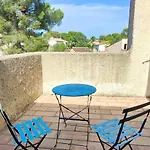 Family House 4 Bedrooms - With Garden Hébergement de vacances Saint-Raphaël