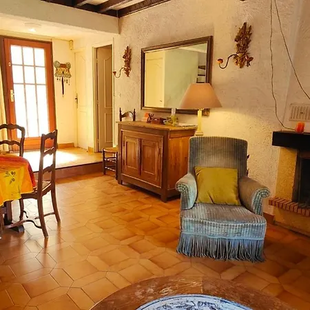 Family House 4 Bedrooms - With Garden Hébergement de vacances