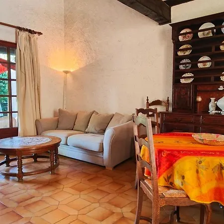 Holiday home Family House 4 Bedrooms - With Garden