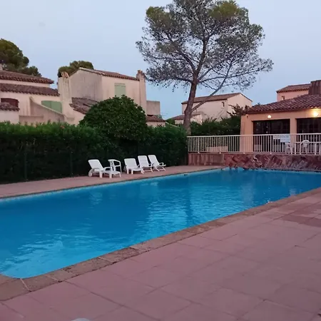 Family House 4 Bedrooms - With Garden * Saint-Raphael (Var)