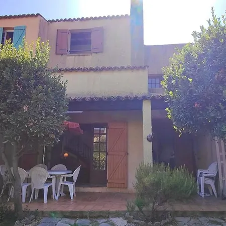 Holiday home Family House 4 Bedrooms - With Garden *